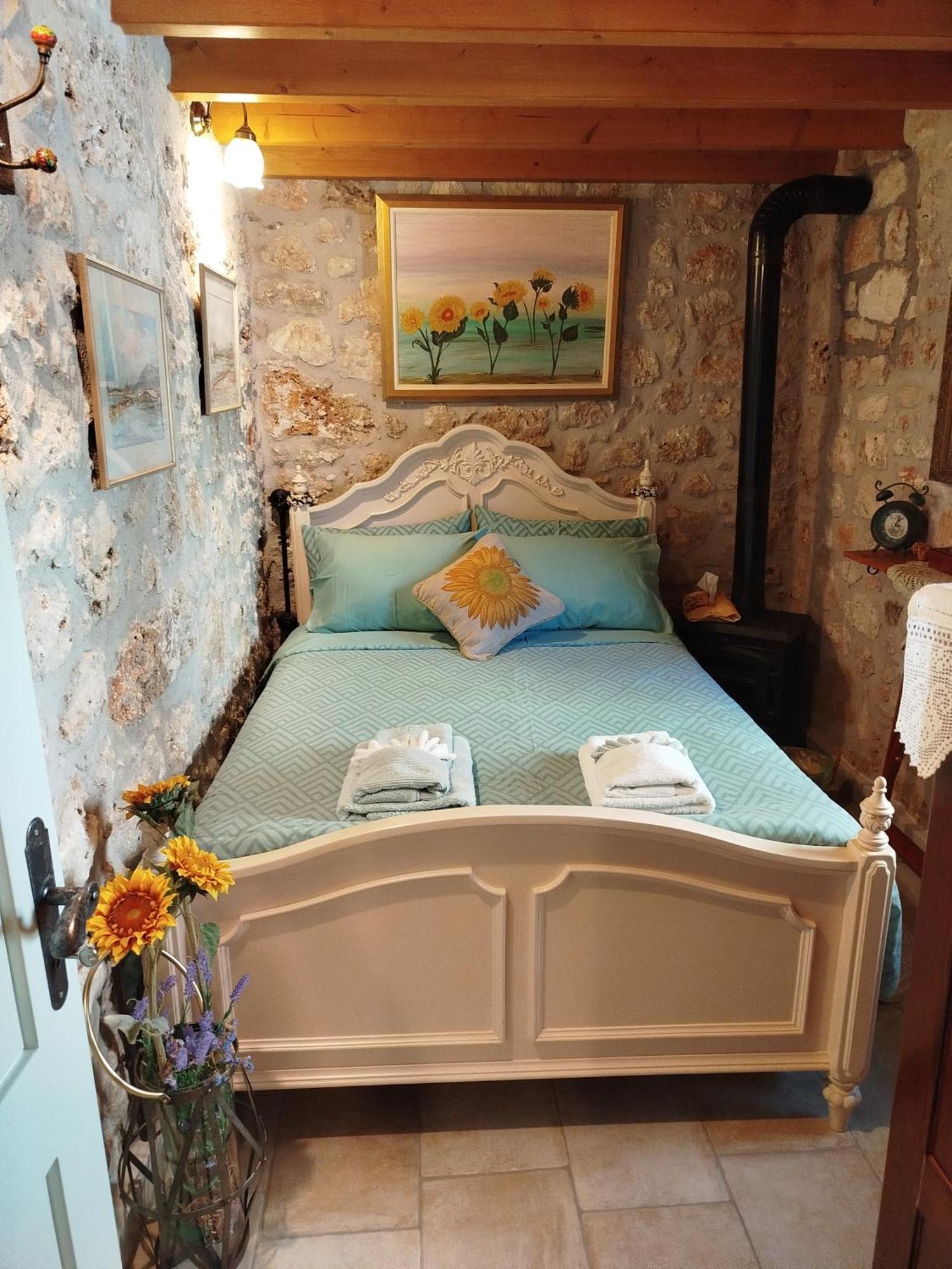 Вилла La Casa Di Bella A Tradional Stone House With Barbecue Karia  Экстерьер фото